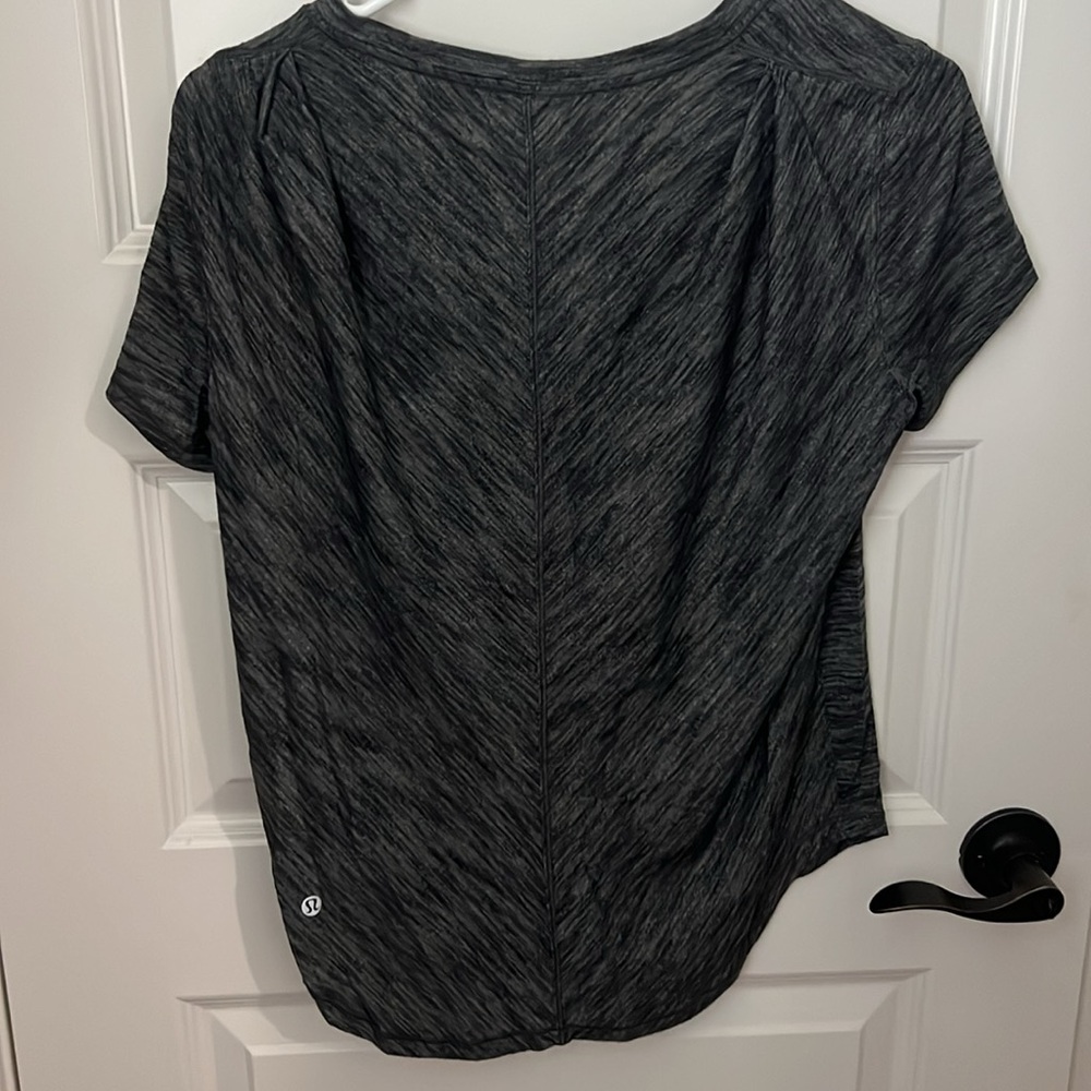lululemon top - Picture 2 of 3